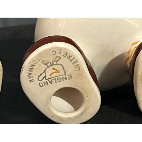 800 - Carltonware eggs with legs eggcups