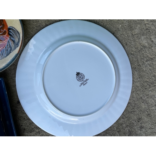 805 - Royal Worcester dinner plate and other