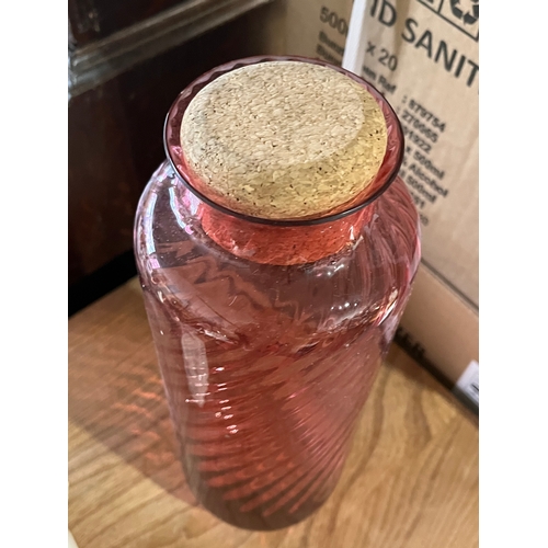 817 - Dartington cranberry swirl pasta jar