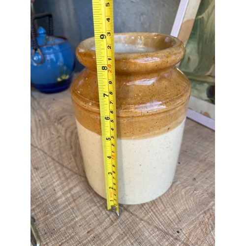 834 - Stoneware jar