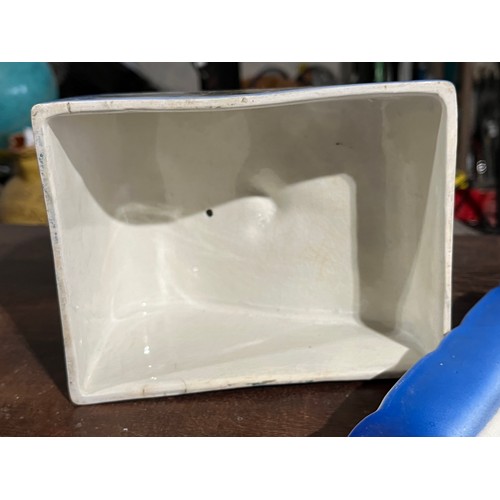 858 - Cheese / Butter dish as pictured