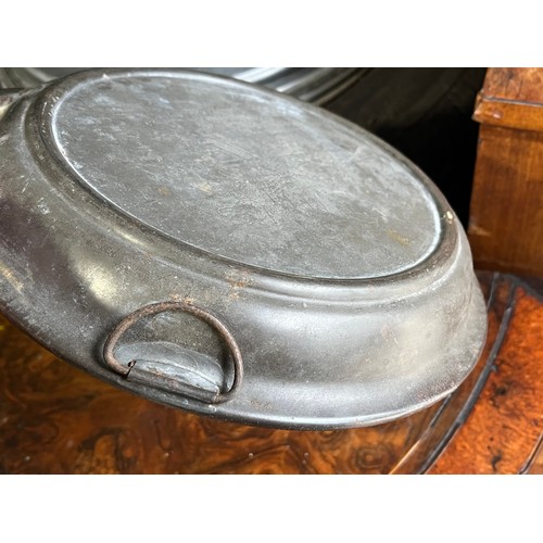 882 - Victorian JMW warming plate with stopper in a bee and flower decoration