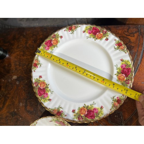 896 - Royal Albert Old Country Roses dinner plate and cereal bowl