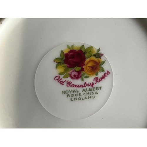 896 - Royal Albert Old Country Roses dinner plate and cereal bowl