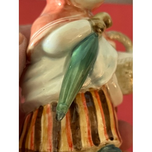 897 - Border Fine Arts Beatrix Potter Mrs. Rabbit A2431