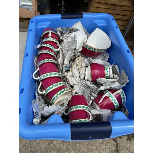 928 - Box of 0419 numbered red and white floral chinaware