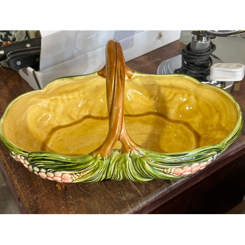 934 - Sarreguemines majolica basket No.4726