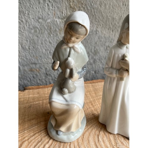 968 - Spanish Figurines