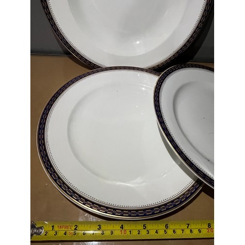 1021 - 3 nice Wedgwood Blue Wheat pattern pieces.