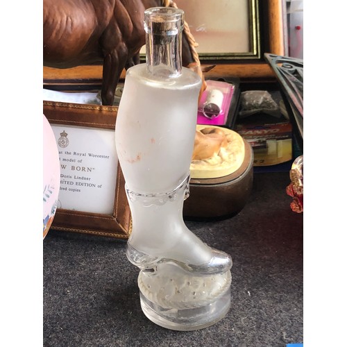 1045 - Legras frosted glass boot