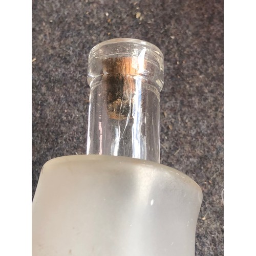 1045 - Legras frosted glass boot