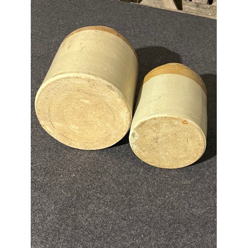 1067 - Ceramic storage jars
