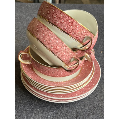 1069 - Ridgway dinnerware in Conway pattern