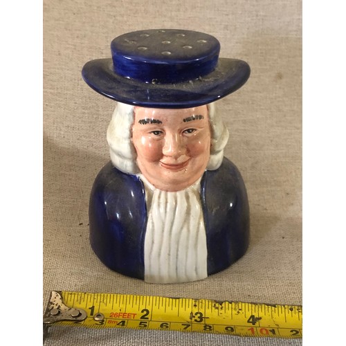 1086 - Wood and Sons Flower sifter.