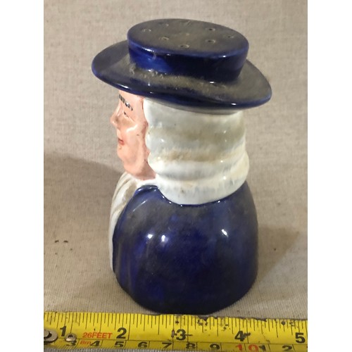 1086 - Wood and Sons Flower sifter.