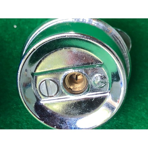 1124 - Pretty blue glass table lighter