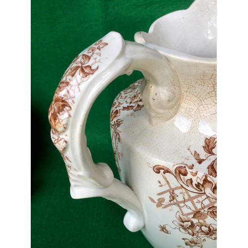 1133 - Large antique water jug