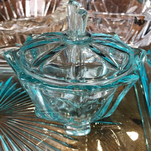 1139 - Art deco pressed glass to include a blue dressing table set.