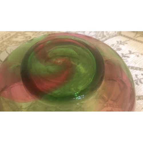 1147 - Rare and large Stevens & Williams Rainbow Bowl