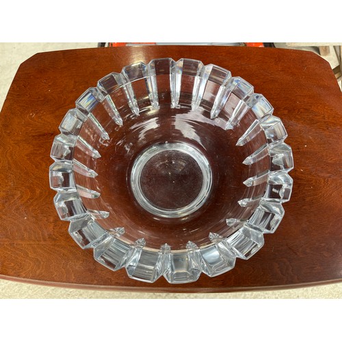 1164 - Large Edvin Ohrstrom crystal bowl for Orrefors Glass.