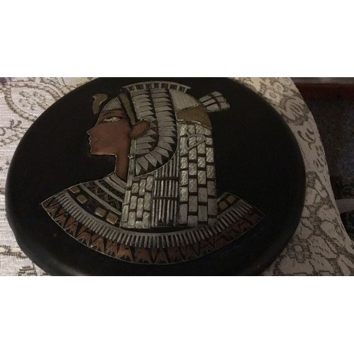 1236 - Unusual metal wall hanging plaque. Vintage Egyptian design, piece