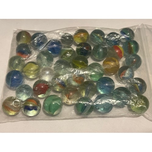 1278 - Bag of collectable glass marbles