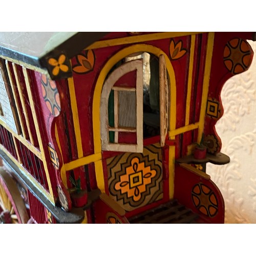 1301 - Gypsy caravan model. Very detailed inside and out