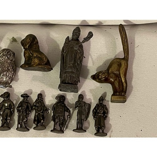 1307 - Metal figurines of allsorts