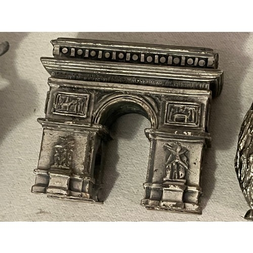 1307 - Metal figurines of allsorts