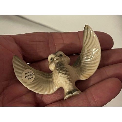 1308 - Miniature china figurines