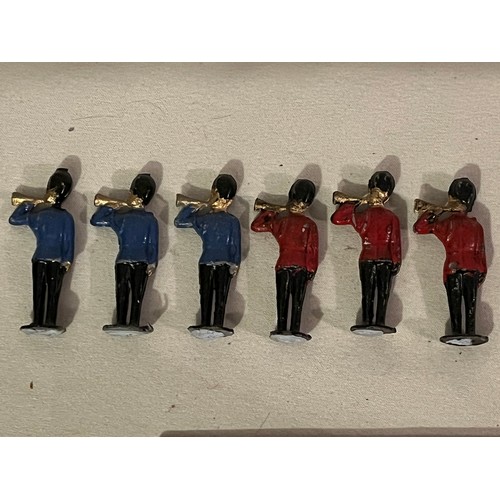 1309 - 6 Lead soldiers