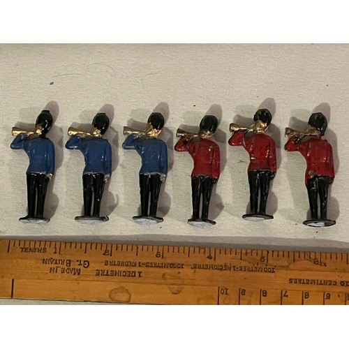 1309 - 6 Lead soldiers