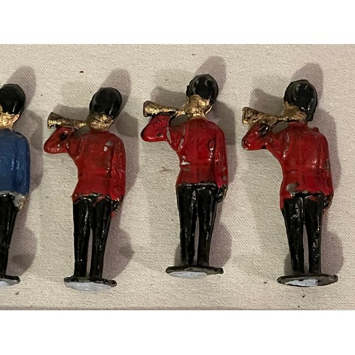 1309 - 6 Lead soldiers