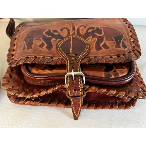 1357 - Ethnic art leather shoulder bag decorated with Elephants
