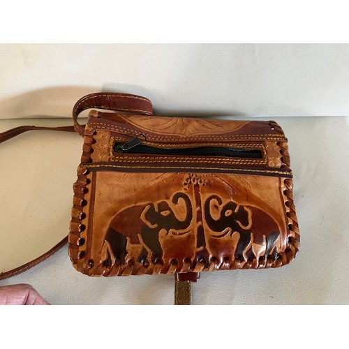 1357 - Ethnic art leather shoulder bag decorated with Elephants