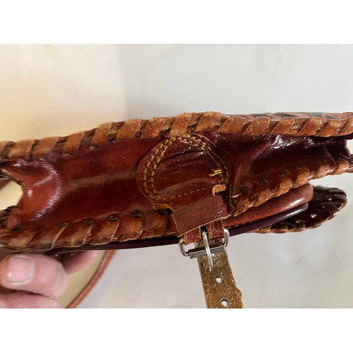 1357 - Ethnic art leather shoulder bag decorated with Elephants