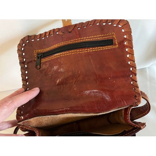 1357 - Ethnic art leather shoulder bag decorated with Elephants