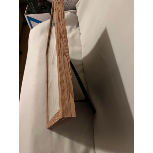 1381 - Picture frame for 6x4’s and 4x4’s