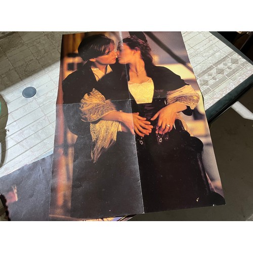 1393 - 11 Titanic movie posters