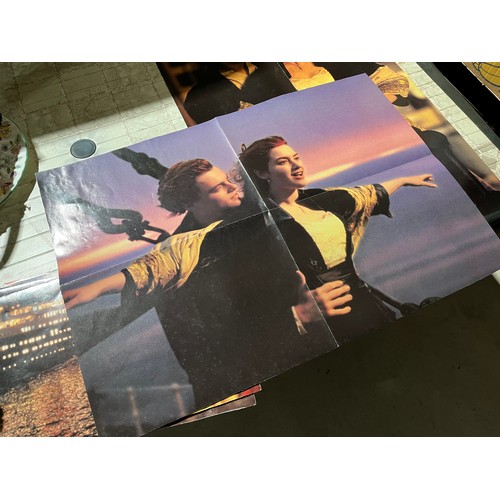 1393 - 11 Titanic movie posters