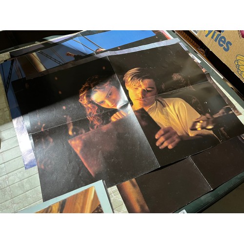 1393 - 11 Titanic movie posters