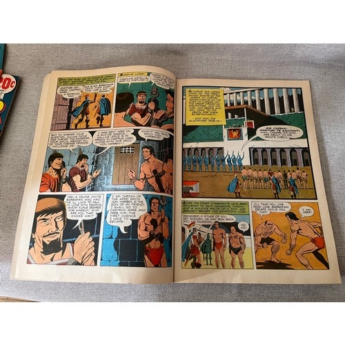 1402 - No.1 Tazan of the apes. Edgar Rice Burroughs. Including free gift, a glow in the dark pocket peeper ... 