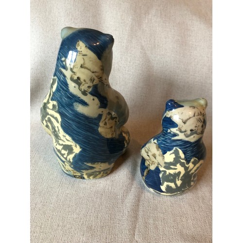 1416 - A pair of Collage Bears