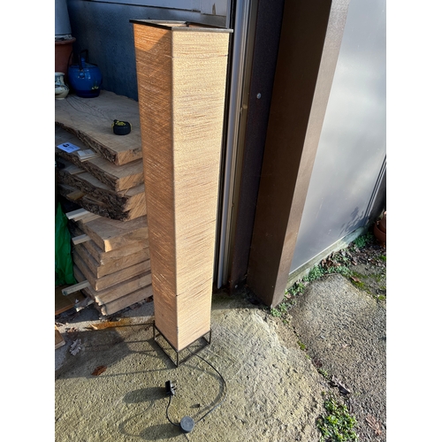 1463 - Retro hemp and metal lamp