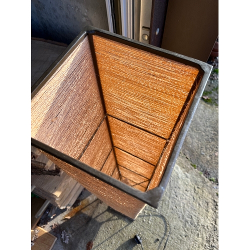 1463 - Retro hemp and metal lamp