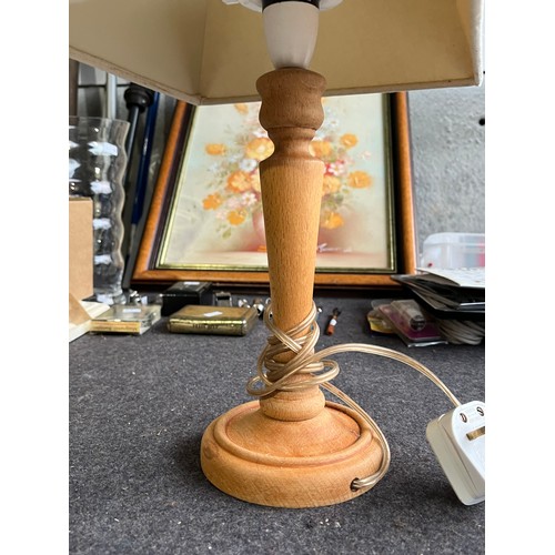 1478 - Wooden table lamp and shade