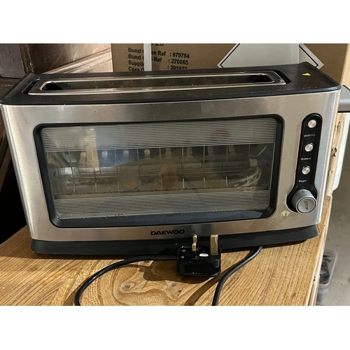 1486 - Daewoo toaster