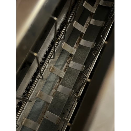 1486 - Daewoo toaster