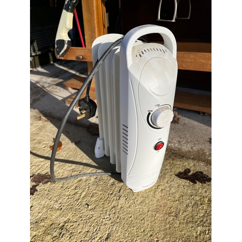 1489 - Small electric radiator