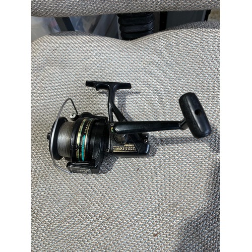 1555 - Diawa fixed spool J4000X graphite front drag system reel.